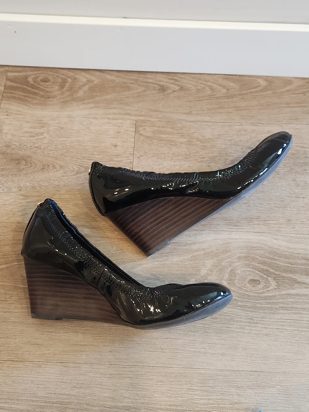 EUC Tory Burch Eddie Black Patent Leather Round Toe Ballet Wedge 7.5 Balletcore